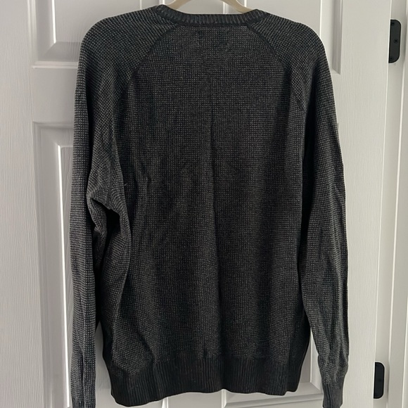 Grey v-neck light sweater - Picture 2 of 3